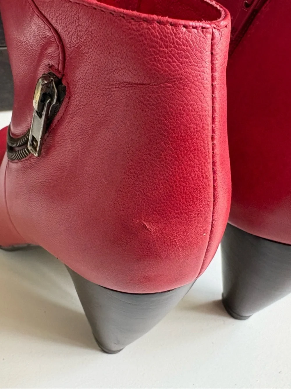 Miz Mooz Flirt Leather Zip Detail Booties 8.5